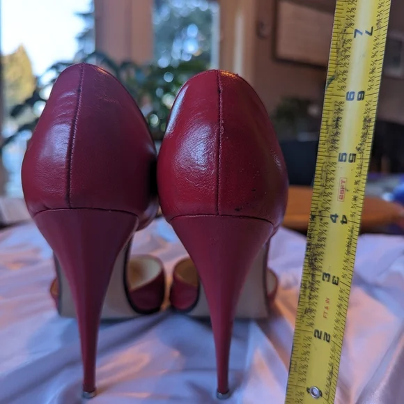 Heels - Picture 6 of 6